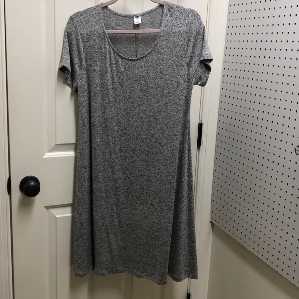 Gray short sleeved dress